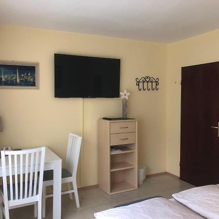 Ferienwohnung Appartement In Rheinbrohl Exteriör bild