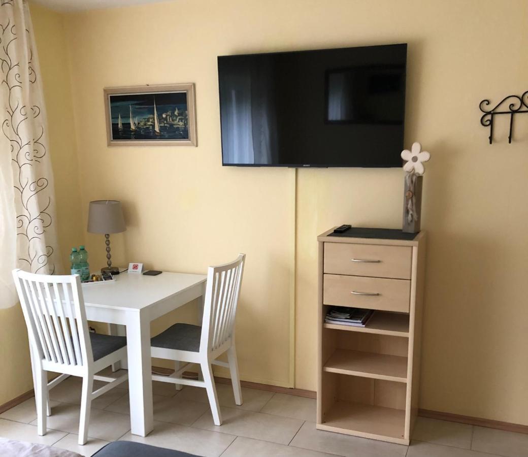 Ferienwohnung Appartement In Rheinbrohl Exteriör bild
